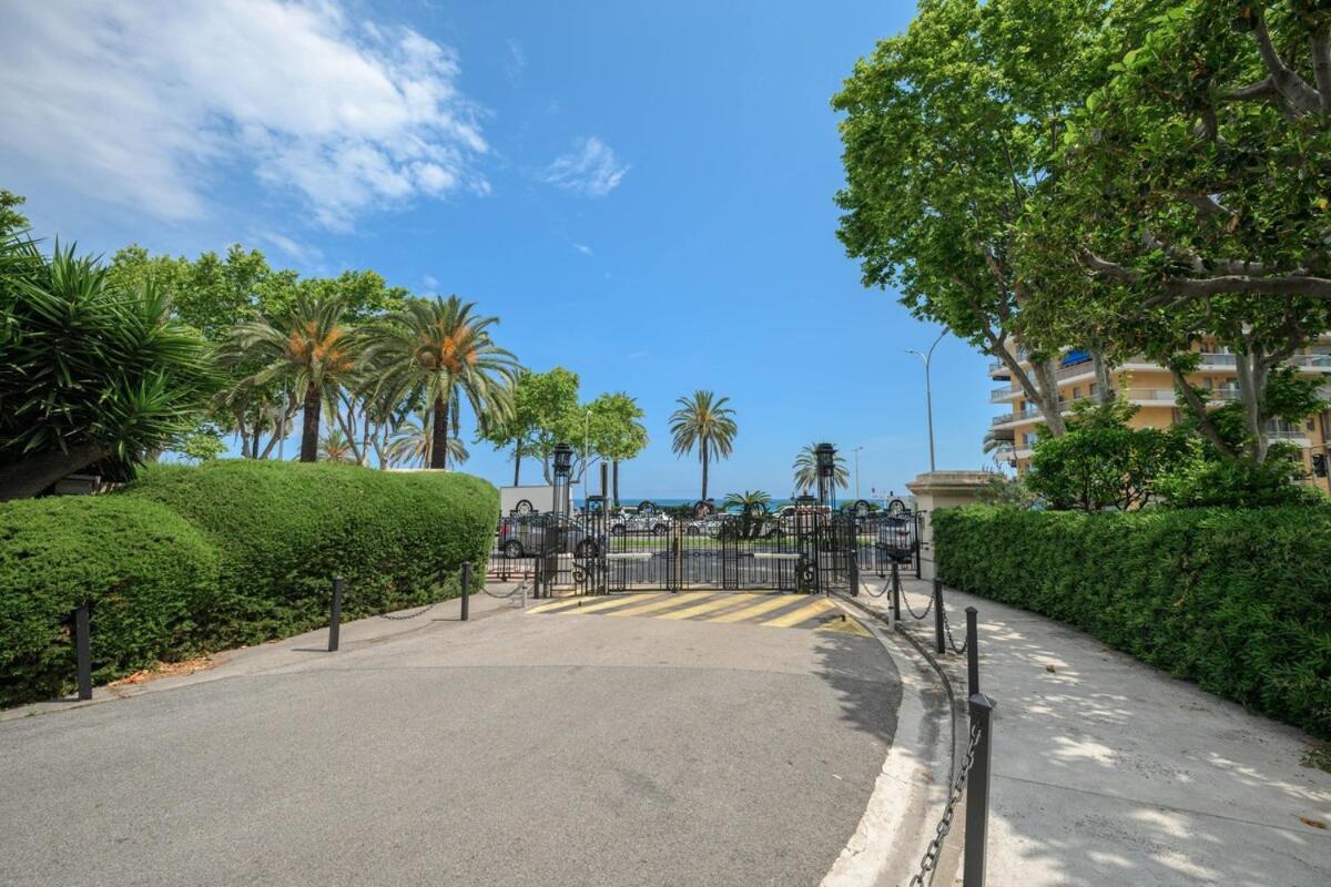 Le Coq Imperial - Parking - Spacieux Menton Eksteriør bilde